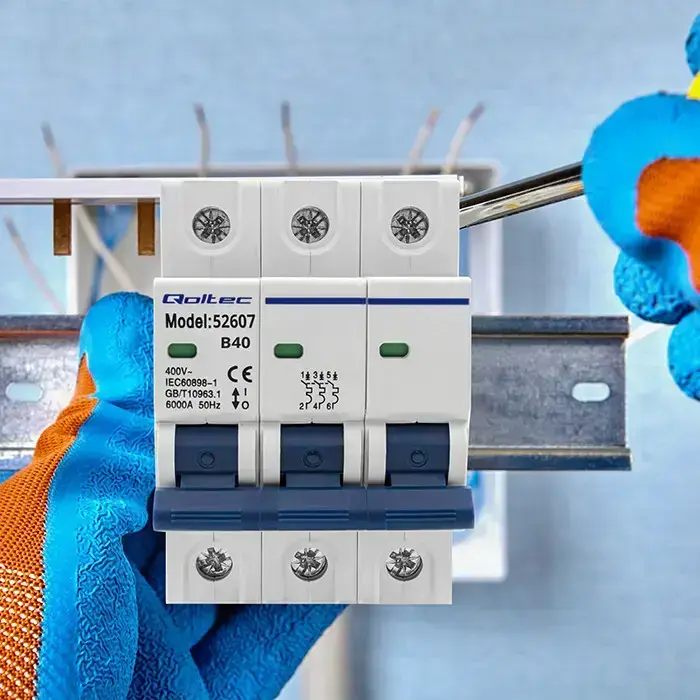Qoltec Overcurrent Circuit Breaker B40| Fuse | AC | 40A | 3P Фото num