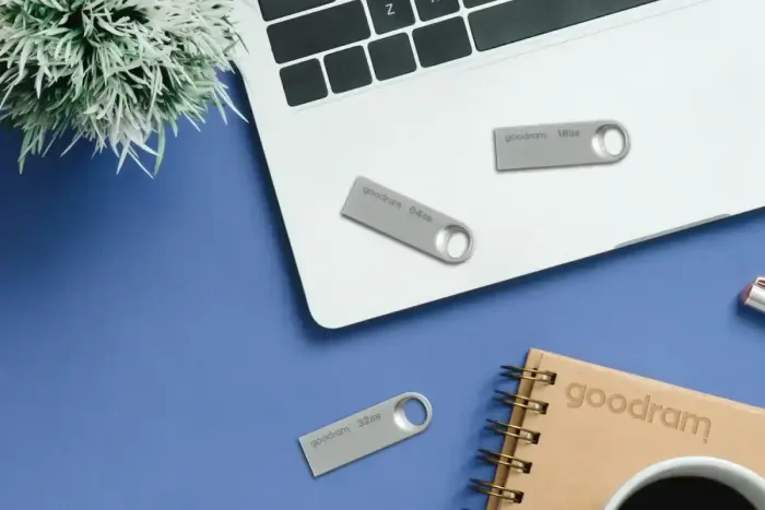 GOODRAM Pendrive UNO3 -  16GB USB 3.2 gen 1 Silver Photo
