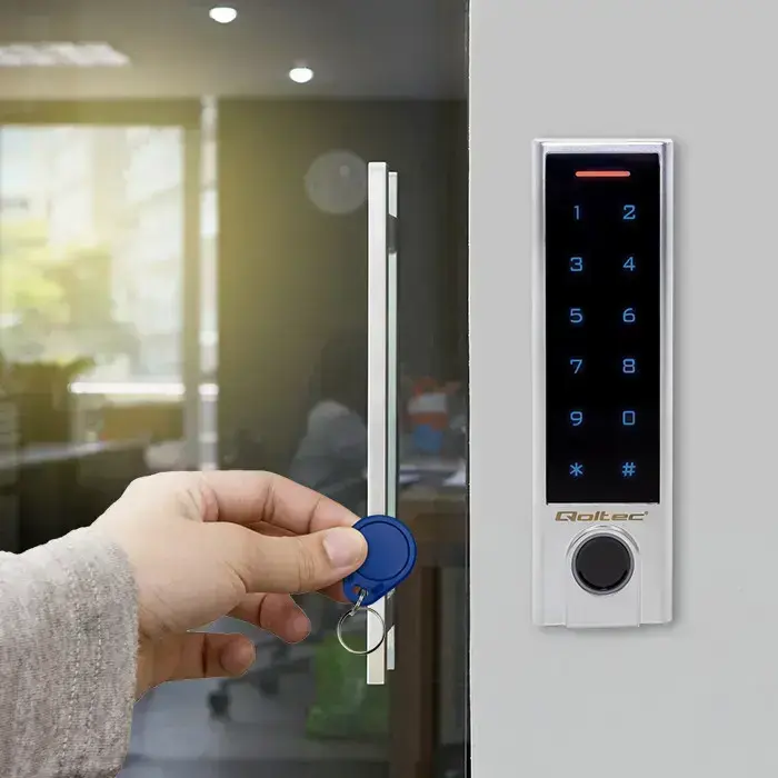Qoltec Code lock TITAN with fingerprint reader | RFID | BT 4.0 |Code | Card | key fob | Doorbell| IP68 | EM Photo