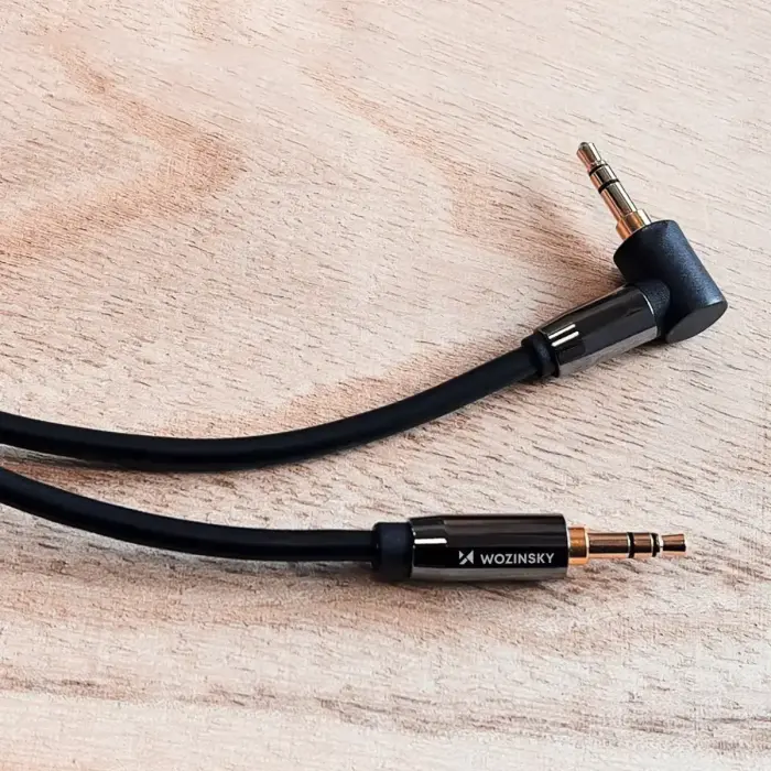 Wozinsky AUX cable angled (male-male) mini jack cable 1.5m black Photo