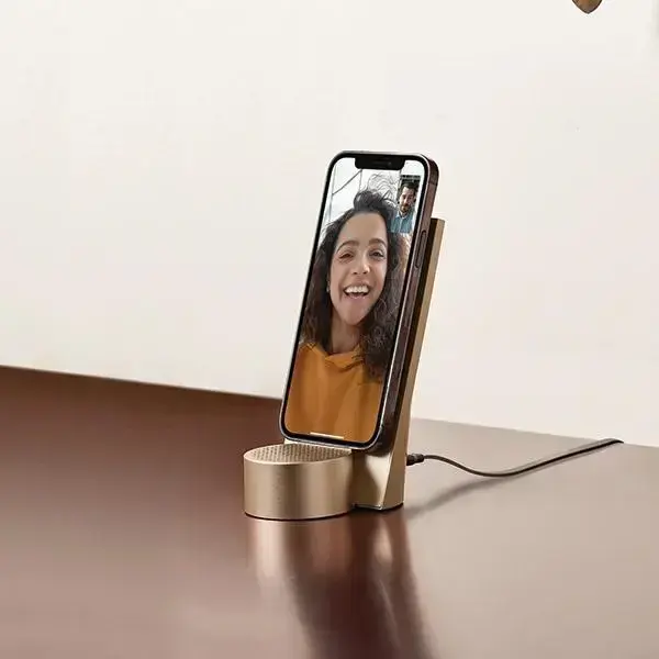 Lexon City Energy Pro 10W Wireless Charger with Bluetooth Speaker soft gold LD145D9 Foto 6