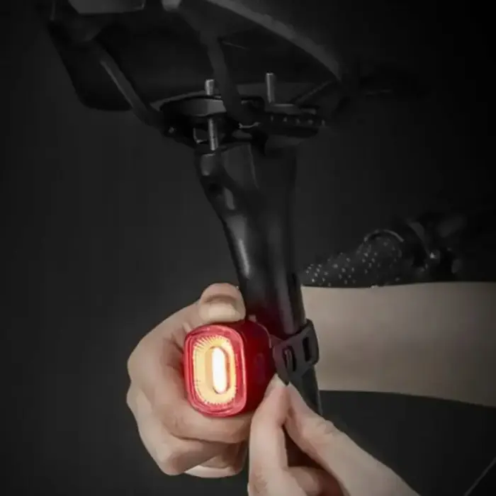 Rockbros Q2S LED Rear Bike Light with Smart Stop System + USB-C - USB-A Cable - Black Фото num