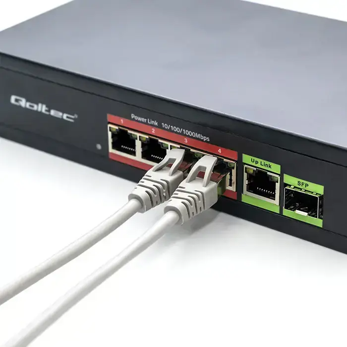 Qoltec FAST Ethernet PoE SWITCH 4x RJ45 PoE 1x RJ45 Uplink 1x SFP | 65W | 1000 Mb Foto 7