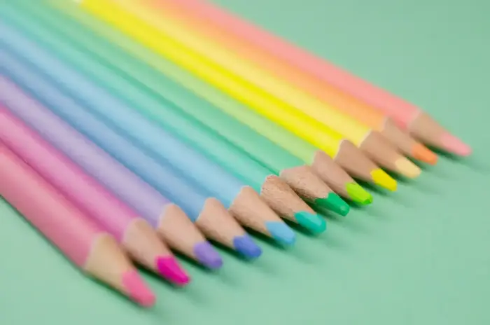 Krāsainie zīmuļi KORES KOLORES PASTEL, trīsstūrveida, 3mm, 12 pasteļkrāsas Фото num