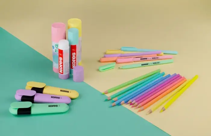 Krāsainie zīmuļi KORES KOLORES PASTEL, trīsstūrveida, 3mm, 12 pasteļkrāsas Фото num