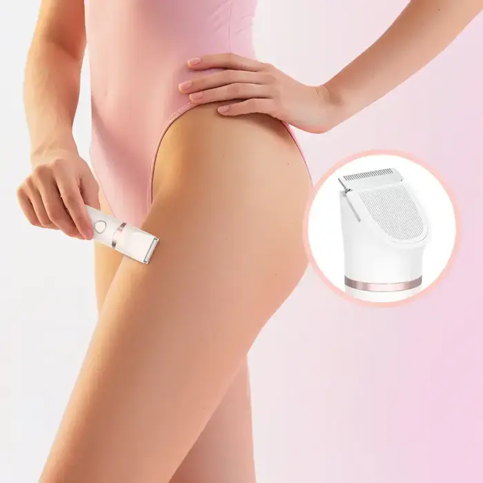 MAXGROOM M-105 3-in-1 Women's Body and Face Trimmer - White Photo