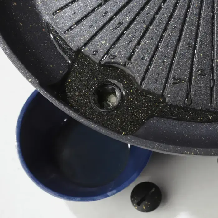Grill grate and grill pan for a gas camping stove and grill Foto 3