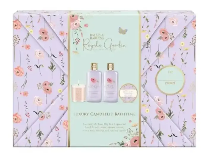 Baylis & Harding Royale Garden Gift Wrapped Candlelit Set in Clear Photo