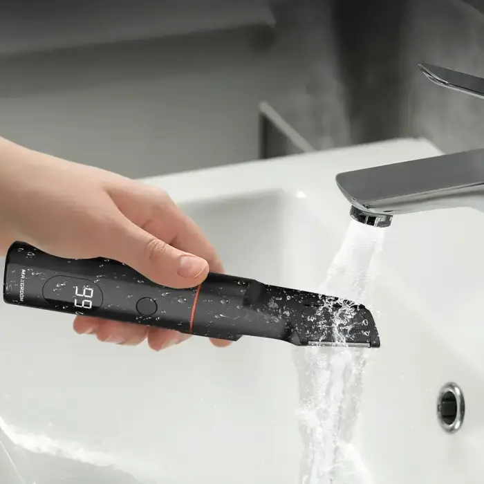 MAXGROOM LK-881 multifunctional trimmer with replaceable tips - black Photo