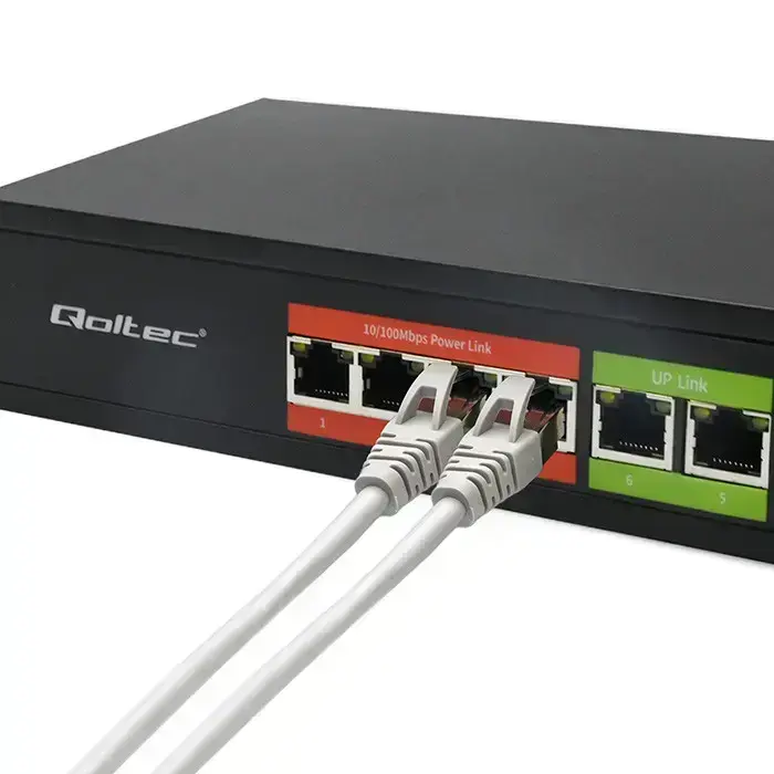 Qoltec FAST Ethernet PoE SWITCH | 4x RJ45 PoE | 2x RJ45 Uplink | 65W | 10/100 Mb/s Photo