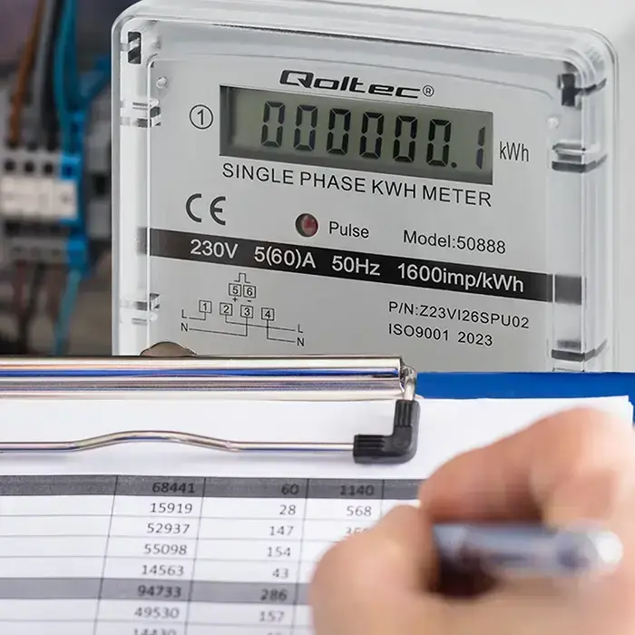 Qoltec Single-phase electronic meter | Energy consumption meter | 230V | LCD Photo