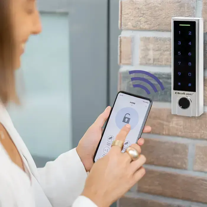 Qoltec Code lock TITAN with fingerprint reader | RFID | BT 4.0 |Code | Card | key fob | Doorbell| IP68 | EM Photo