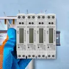 Qoltec Single-phase electronic energy meter | DIN rail | 230V | LCD | 1P | Slim Фото num