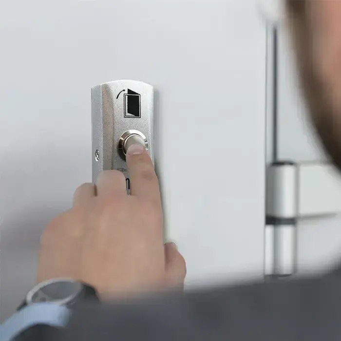 Qoltec Exit button with LED backlight Photo