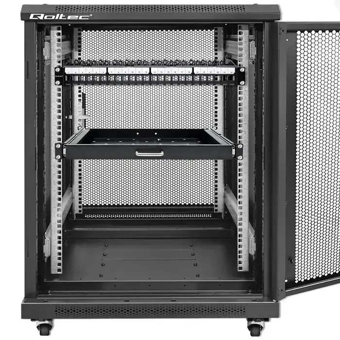 Qoltec Solid steel patch panel for 19'' rack | 24 ports | 1U | UTP | Black Photo