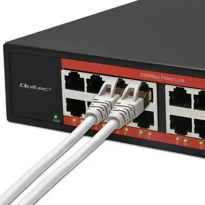 Qoltec Gigabit Ethernet SWITCH | 16x RJ45 | 2x SFP | 1000 Mb/s Photo